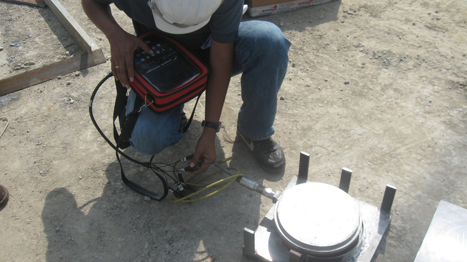 Electro-hydraulic Load Cells for Steel Linings and Struts — image 2