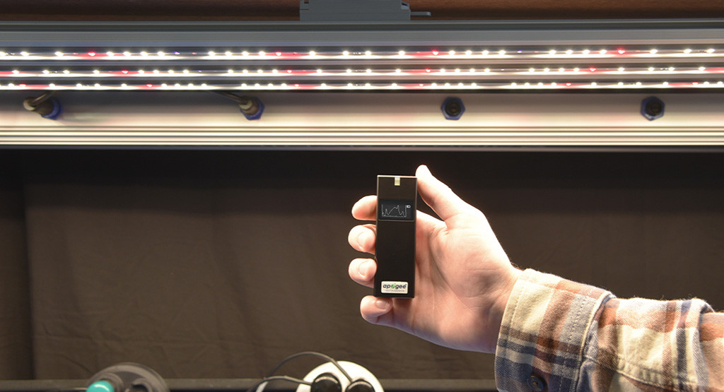 MS-100: InSight Handheld Spectroradiometer thumbnail 3