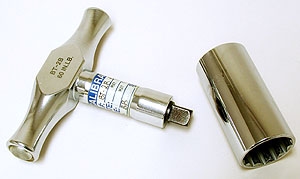 Torque Wrench And Socket thumbnail 1